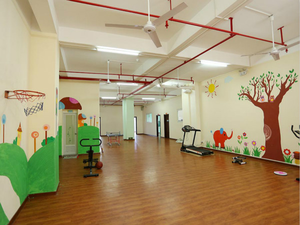 汕頭市啟晨?jī)和悄芸祻?fù)中心